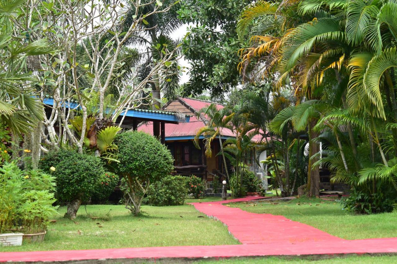 Markhouse Bungalow Ko Kut Esterno foto