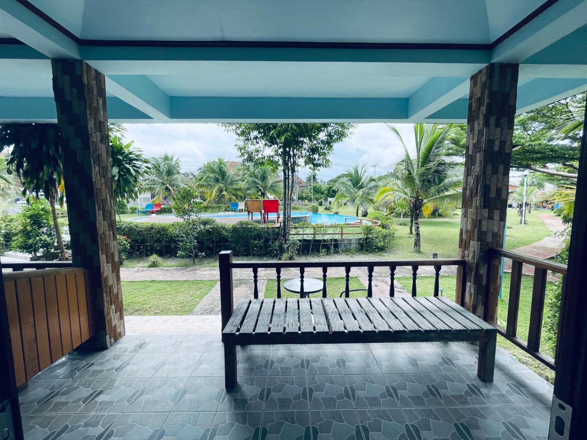 Markhouse Bungalow Ko Kut Esterno foto
