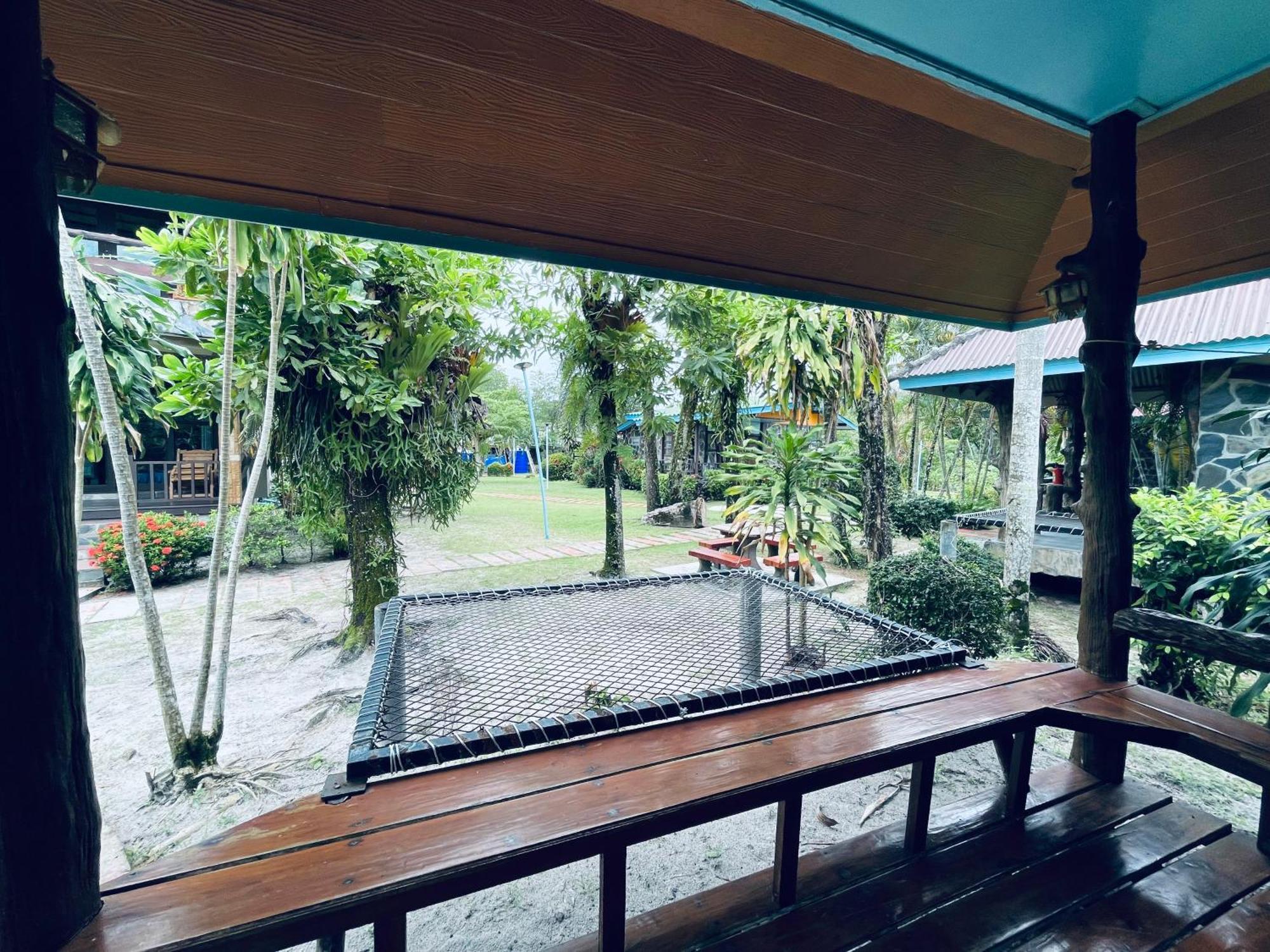 Markhouse Bungalow Ko Kut Esterno foto