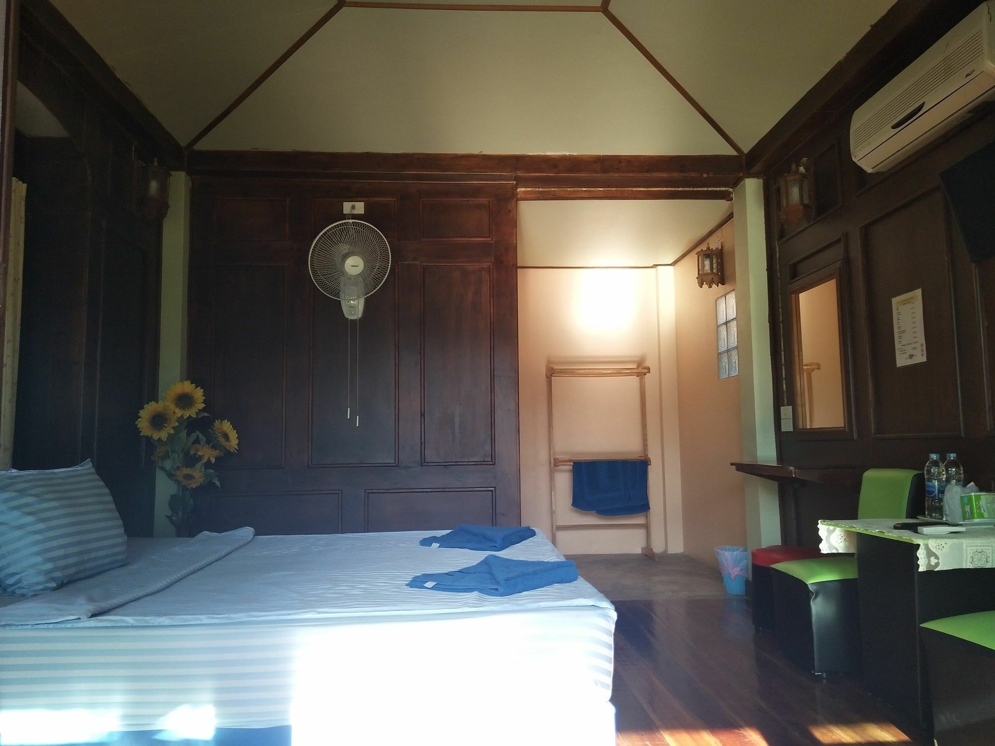 Markhouse Bungalow Ko Kut Esterno foto
